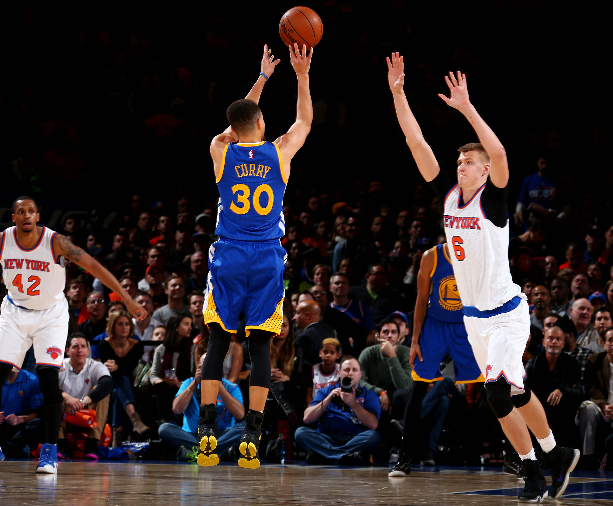 正规的篮球比赛分为多少节（NBA规则详解）