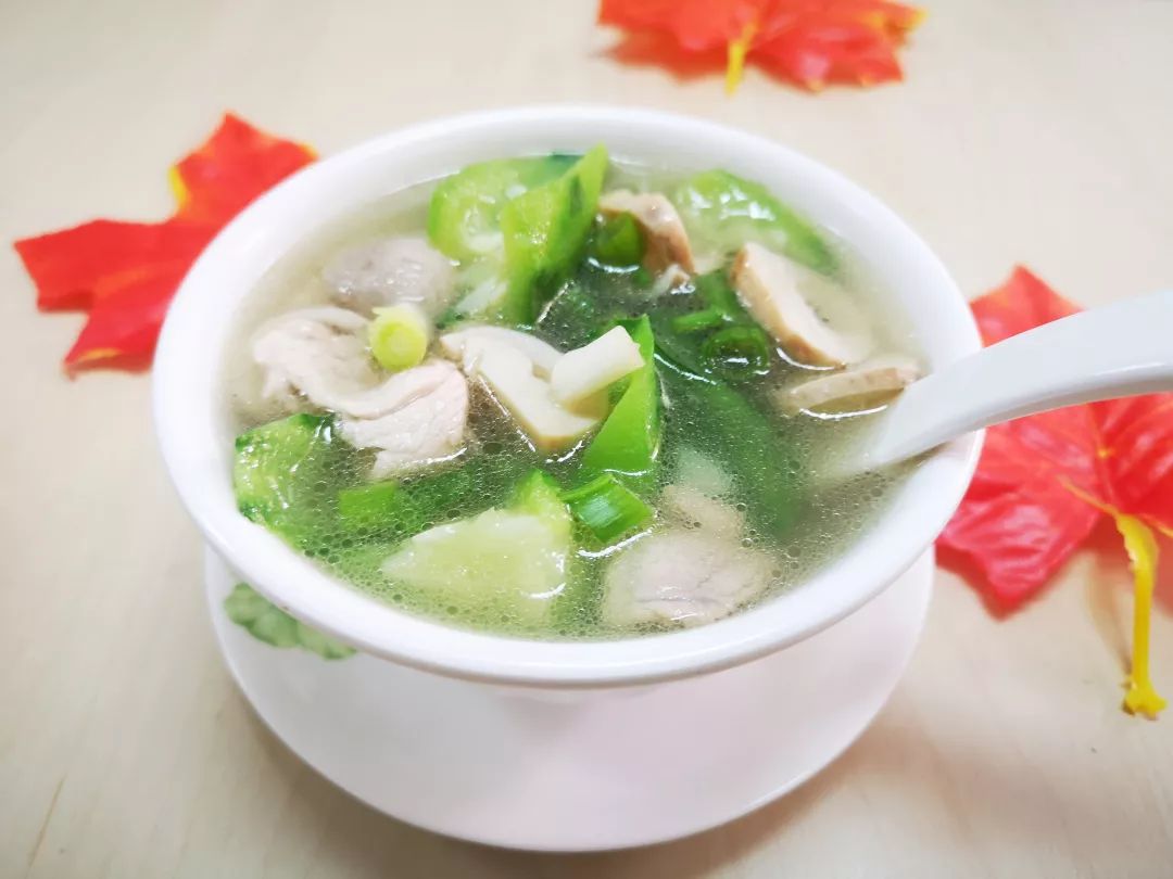 图片[1]-【生菜豆腐肉丝汤】做法步骤图 简单易做又能解馋-起舞食谱网