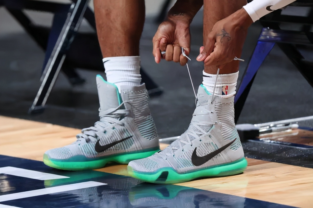 nba穿李宁鞋的球员有哪些（NBA球员上脚：詹姆斯2双签名鞋，巴特勒穿李宁驭帅14？）