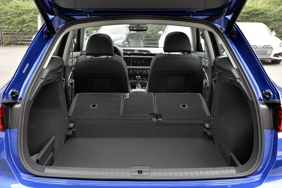 同属豪华品牌紧凑型SUV，奥迪Q3对比宝马X1，谁更值得买？