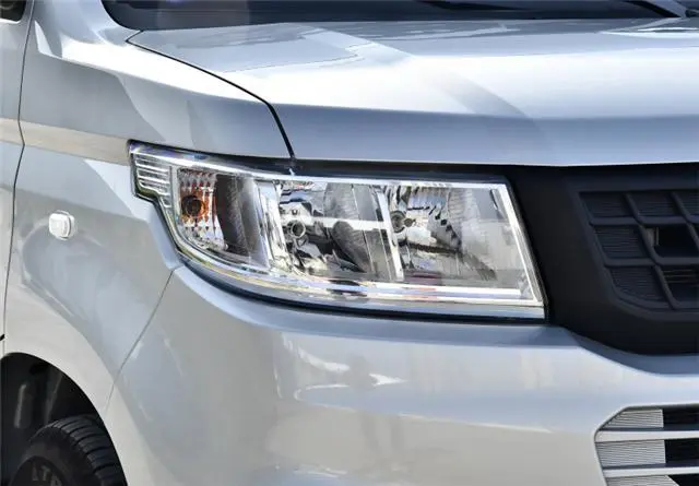家用小货车——五菱荣光新卡，4.98万起，还是国六排放