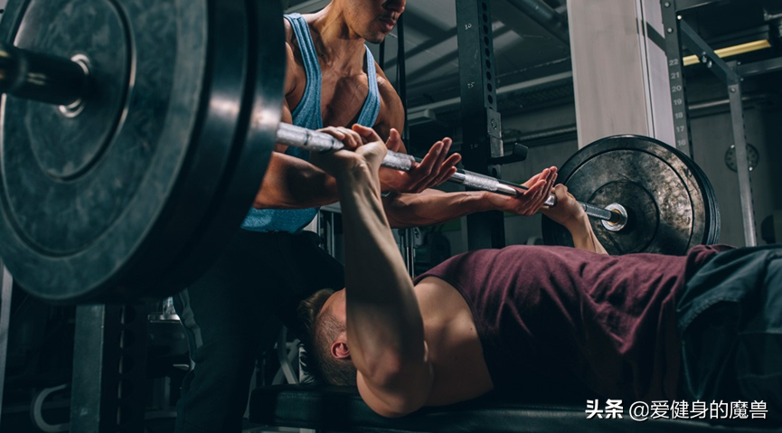 加强练胸技术，让你的胸肌大到爆