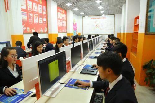 河南经济技术学校