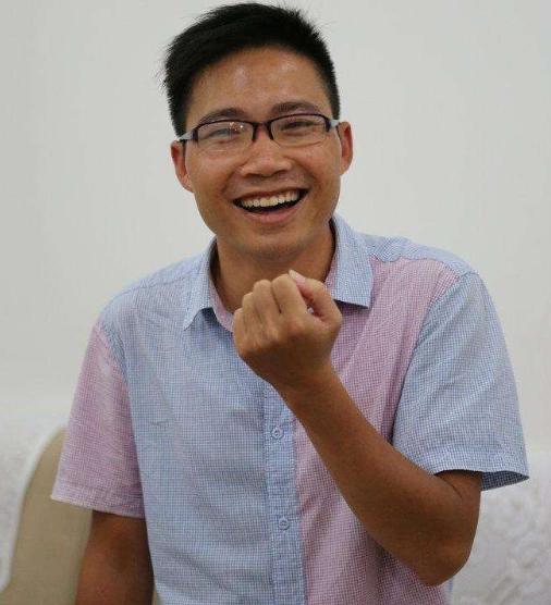 瞒着家人读了十年高中，唐尚珺和吴善柳，为何要将高考进行到底