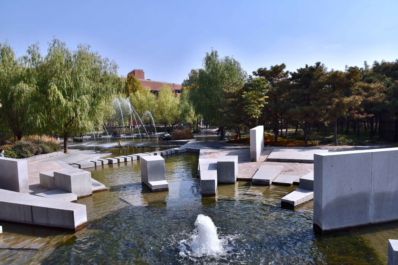 2021年高考学生查分为603分，选择郑州大学，还是武汉理工大学？