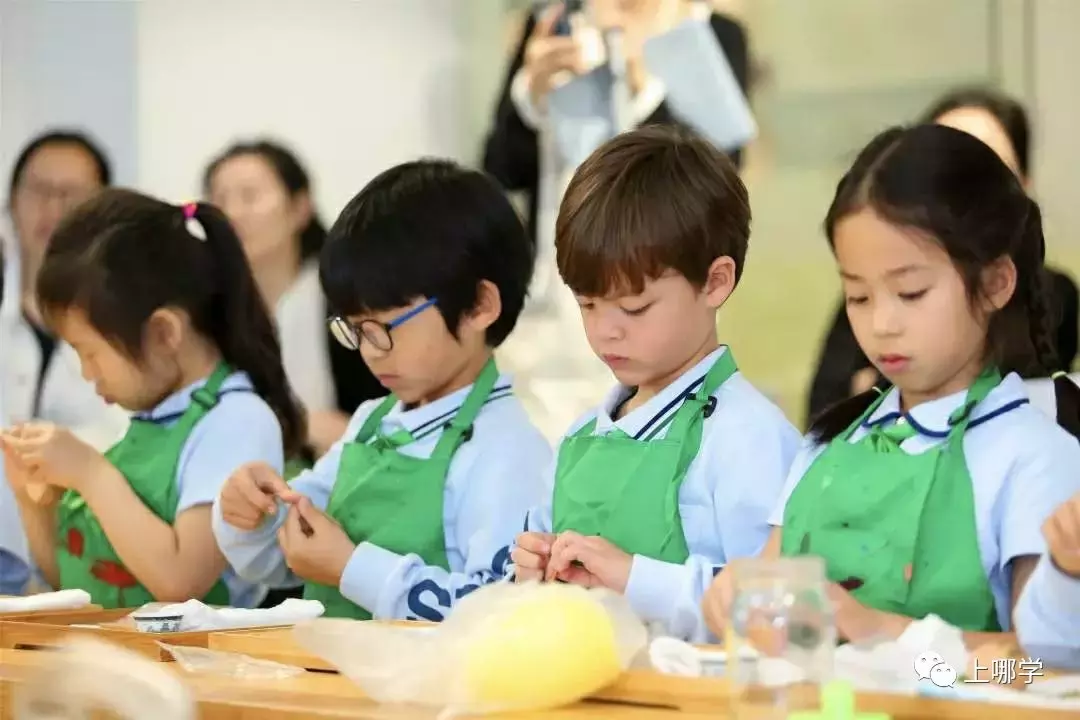 上海这10所私立学校校服太漂亮了！每一张都是高颜值