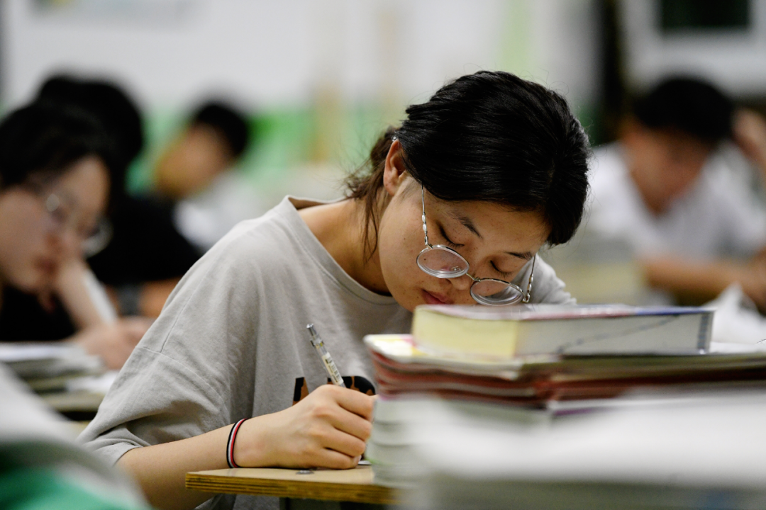 专科生到底算不算“大学生”？大家众说纷纭，看看教育部如何回应