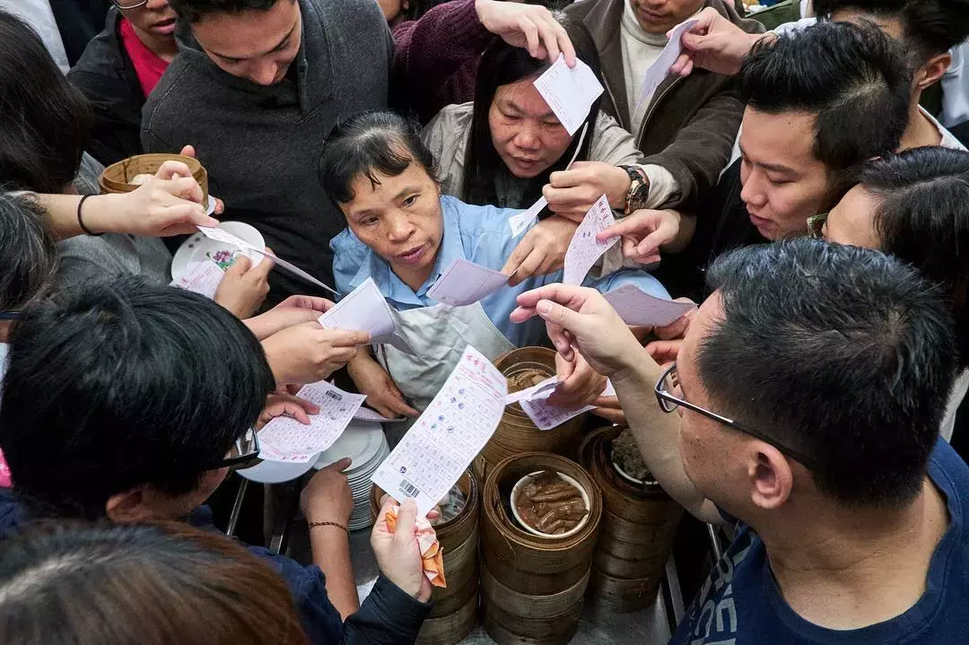 离开车仔心情靓(香港莲香楼结业，可惜，不惋惜)