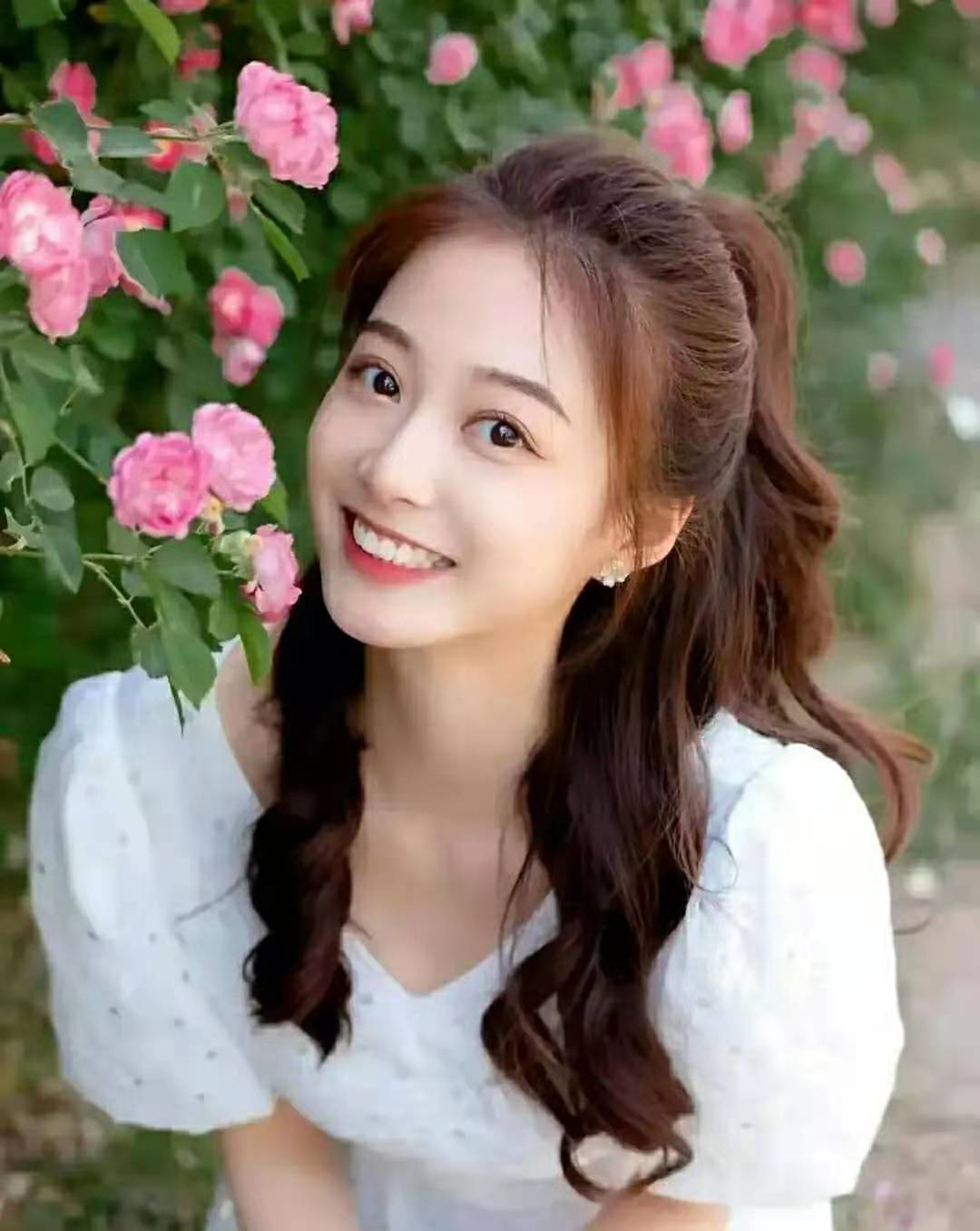 中国传媒大学"校花"冯琳,被媒体过度炒作,最终无缘央视