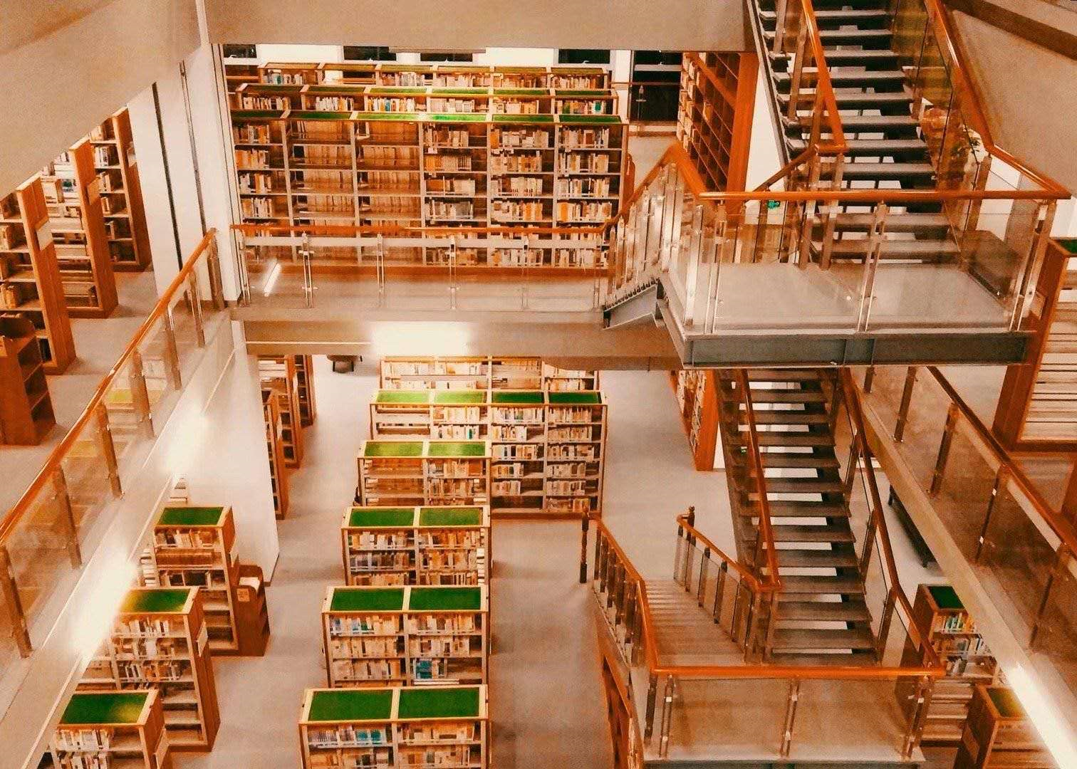 在江西吉安的井冈山大学，对于中等生来讲就是福利，为什么呢？