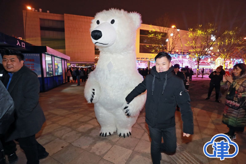 天津市露天看世界杯(河西惠民冰雪节开幕 天津市民冬季娱乐又添新方式)