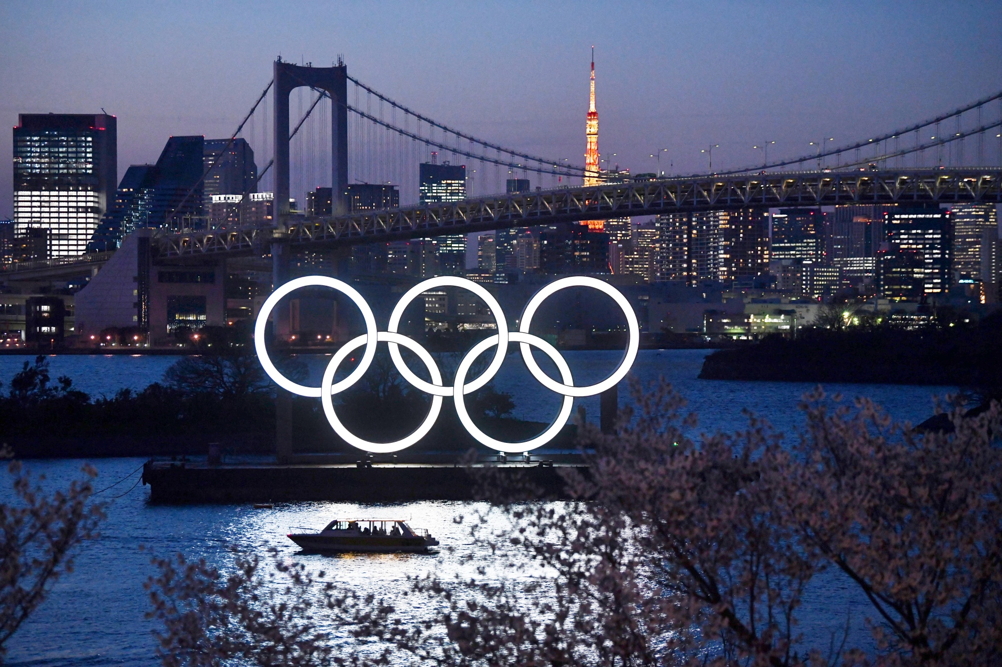 性侵、逃跑、退赛、解雇：东京奥运会在一堆糟心事中来了