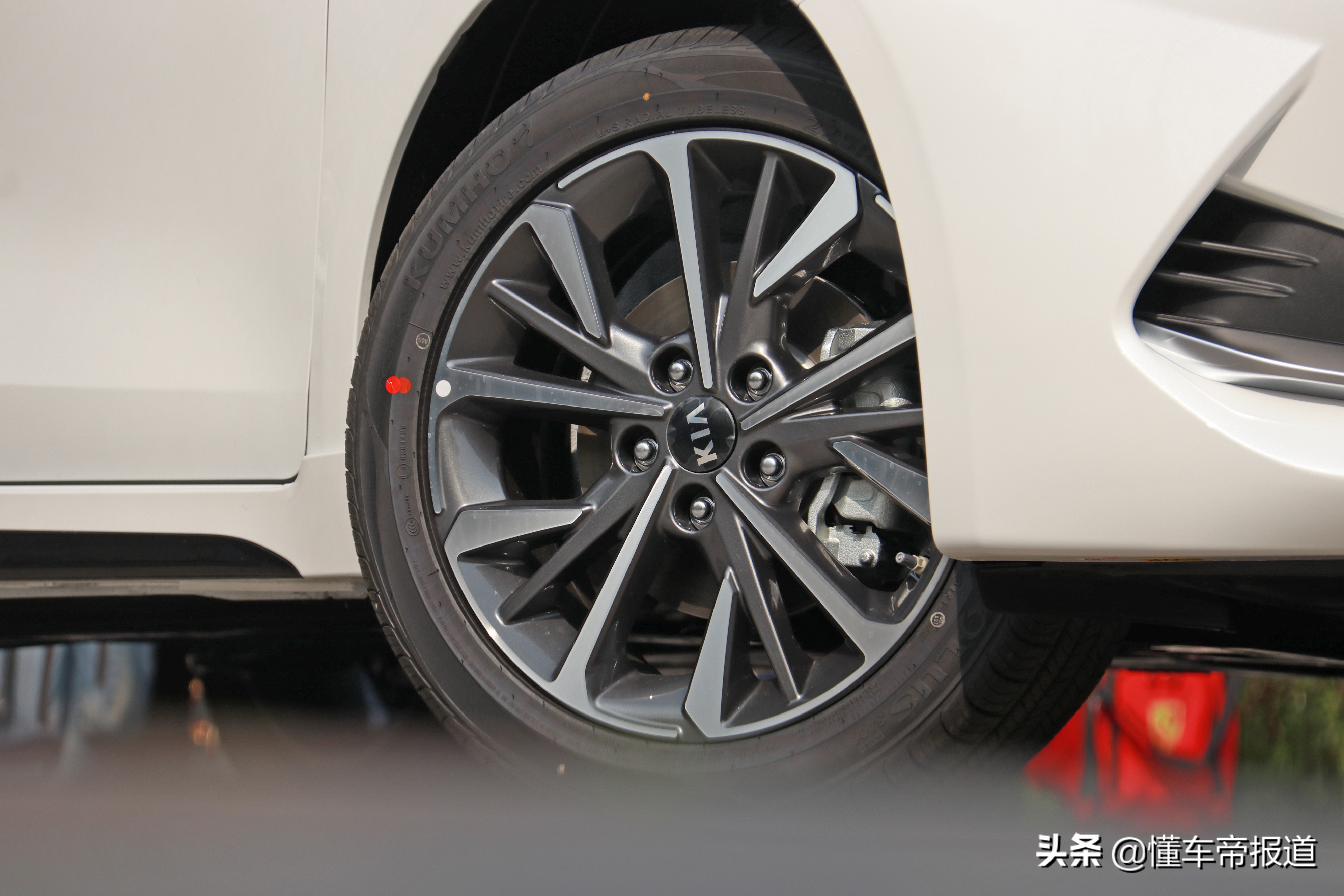 新车｜驾乘舒适，性价比超越轩逸！抢先试驾2021款起亚K3