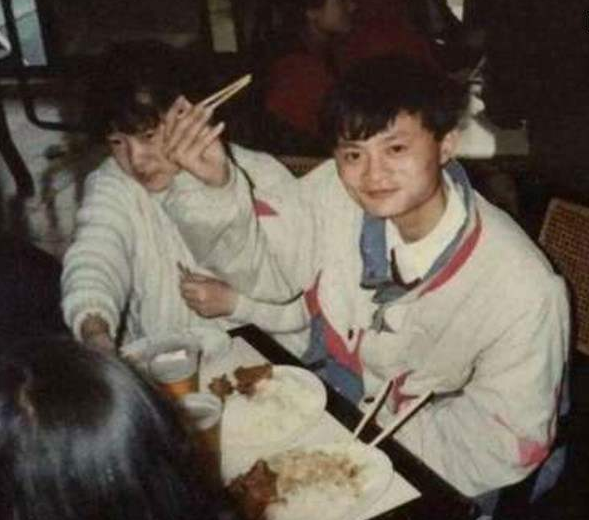 马云创立大学比哈佛都严格，今年只收49人，其中还有王思聪的前任