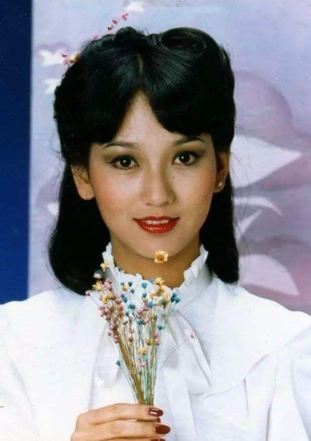 赵雅芝人生中的"三黄":前夫黄汉伟,绯闻黄元申,现任黄锦燊