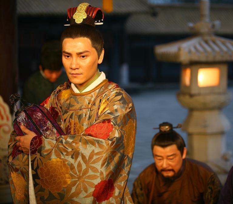 张孝祥冒着被杀头的危险奏请为岳飞平反，但为何又力主议和？