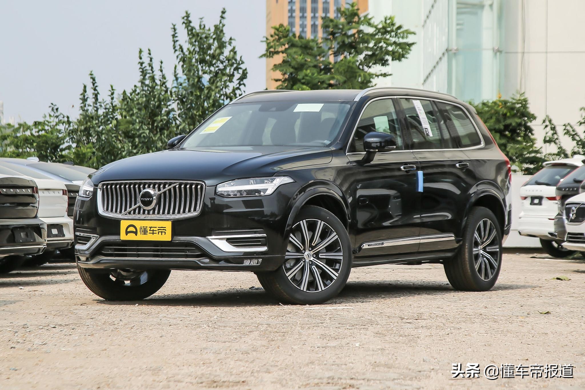 2021款沃尔沃xc90参数图片