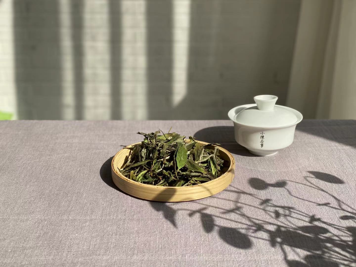 红茶、岩茶、白茶、绿茶，可以存放多长时间？过期了还能喝吗？