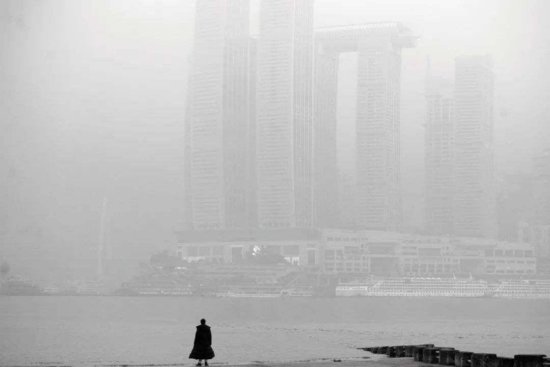 15个月没戏拍了，腰部演员的哀伤还没到尽头