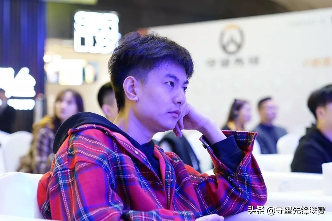 守望先锋世界杯中国队谁管理（世界杯中国队主教练王星睿：必要燃烧的火焰）