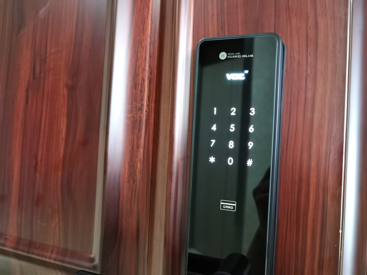 高灵敏度指纹解锁，华为HiLink VOC智能门锁X11全方位评测