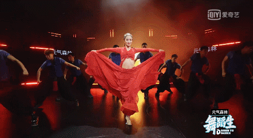 《舞蹈生》选手背景不简单：国民老公前女友，院长女儿都来了