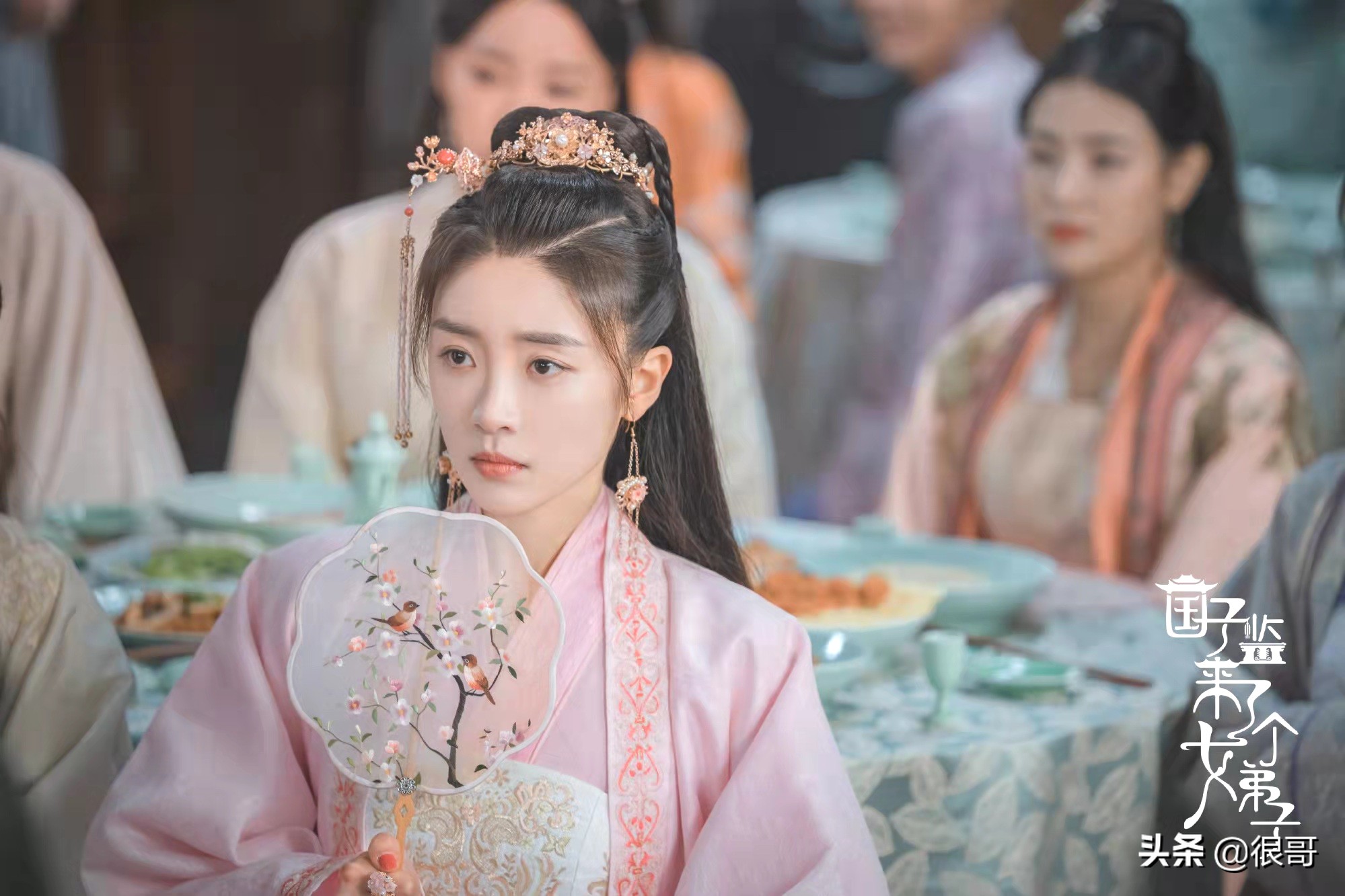 国子监来了个女弟子演员学历：张月北舞毕业，赵露思明道大学校花