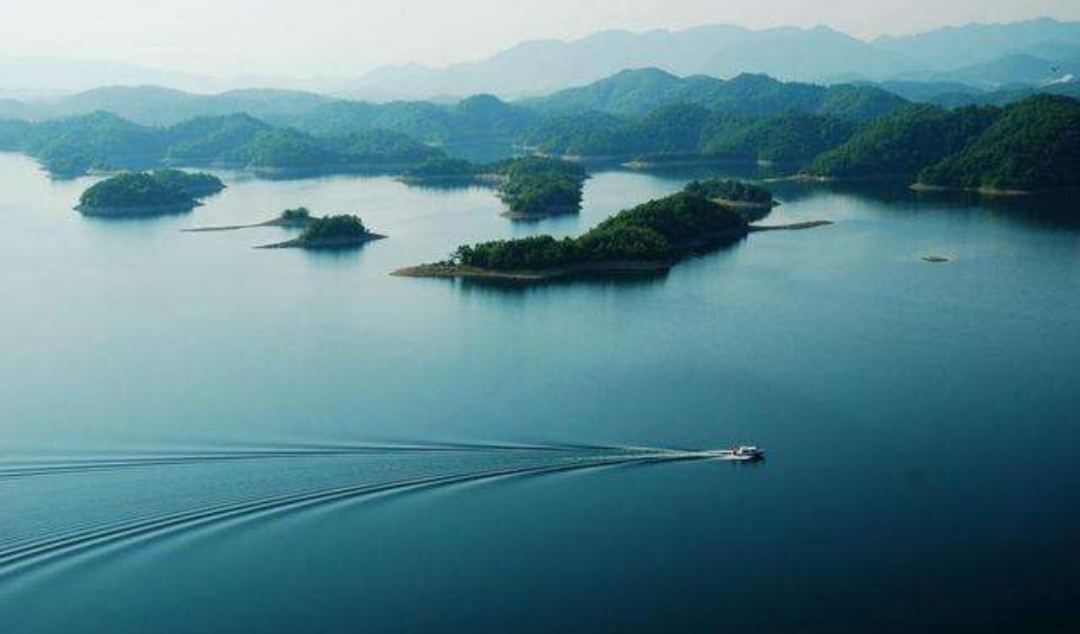 描写洞庭湖的诗句 描写洞庭湖美景的古诗句-起航号