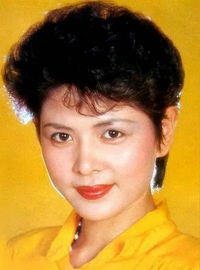 还记得周野芒扮演的林冲吗？80年代工资50元，前妻很著名