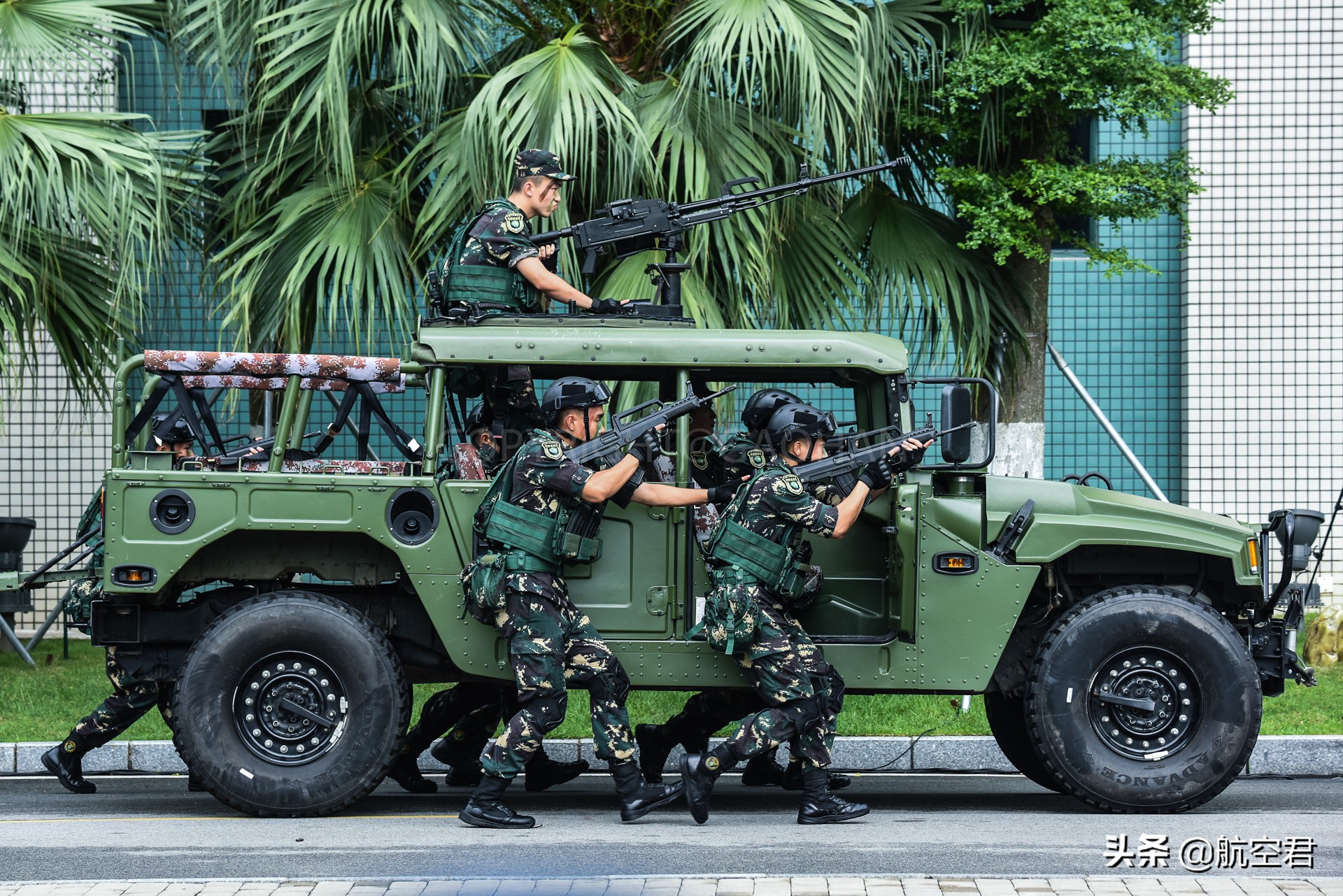 今天是八一建军节,原创高清多图向新一代最可爱的人致敬