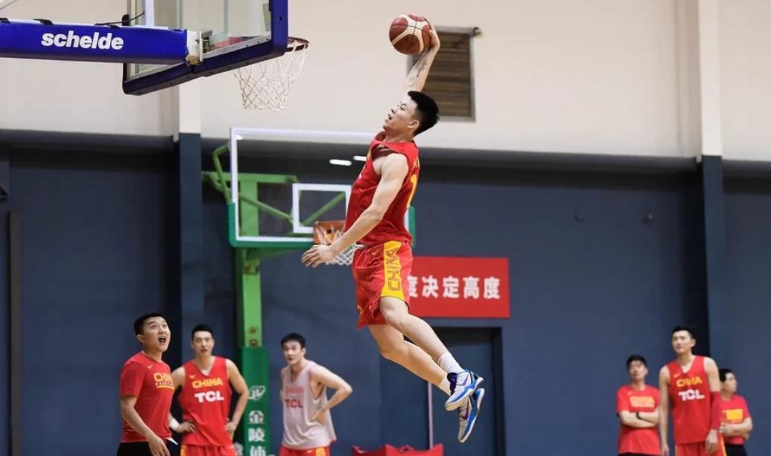 cba鞋子是哪里出的（CBA穿李宁 国家队穿什么？浅谈赞助商Nike李宁的恩怨情仇）-趣拿体育