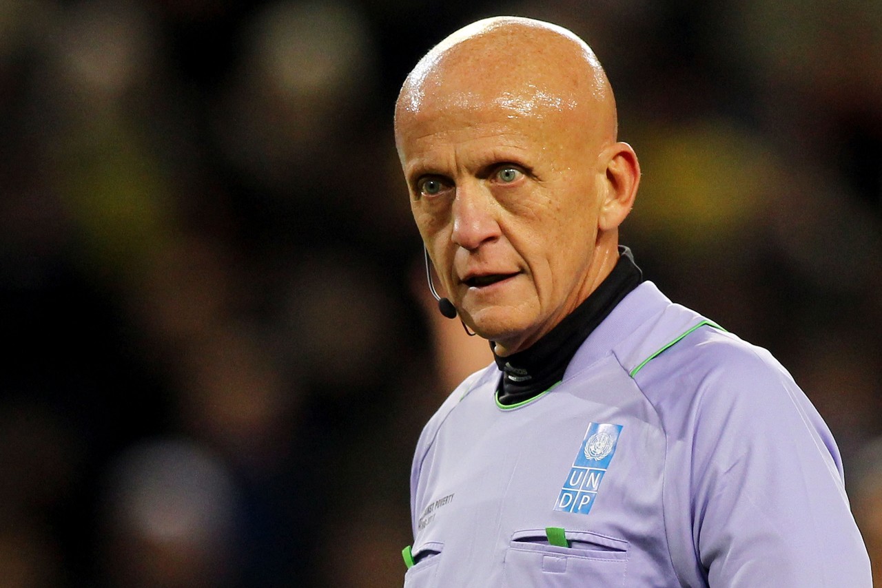 光头足球裁判退休（深度长文了解下足坛第一哨科里纳，著名的光头裁判）