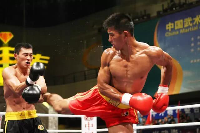 白近斌ko方便視頻直播（3勝付高峰4勝方便的白近斌，評價散打隊長被KO情商高于努爾拉）