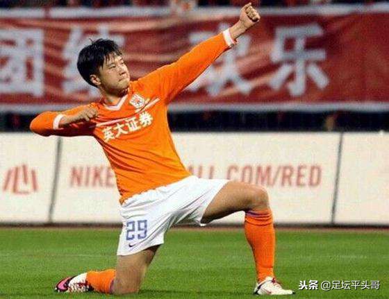 中超火神杯 为什么（球迷：我终于发现中超冠军奖杯为什么叫火神杯了）