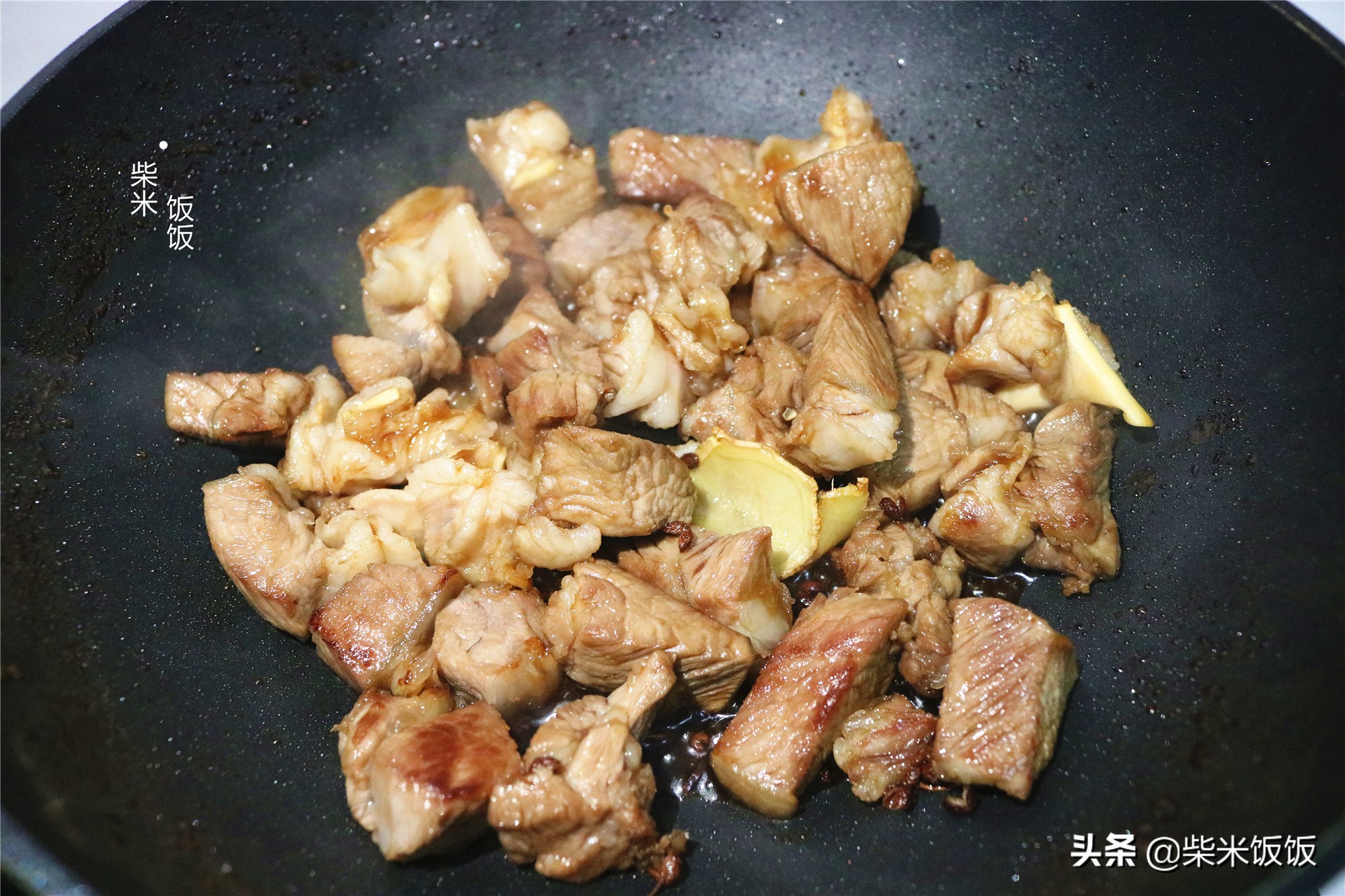 羊肉别总炖汤了，试试这个做法，鲜香又滋补，现在吃最合适