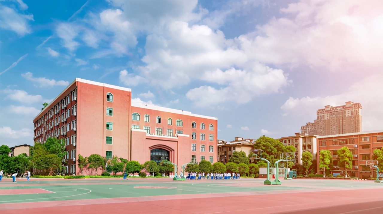 湖南雄霸一方的2所高中，备受名校青睐！高考成绩很亮眼