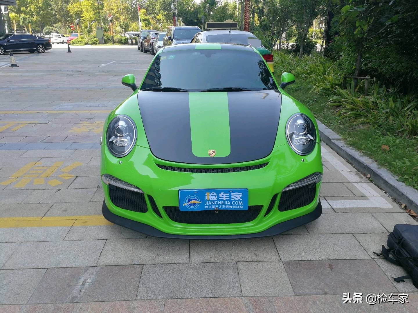 难得一见，开了八年的保时捷911全车原版原漆，要价70万值不值？