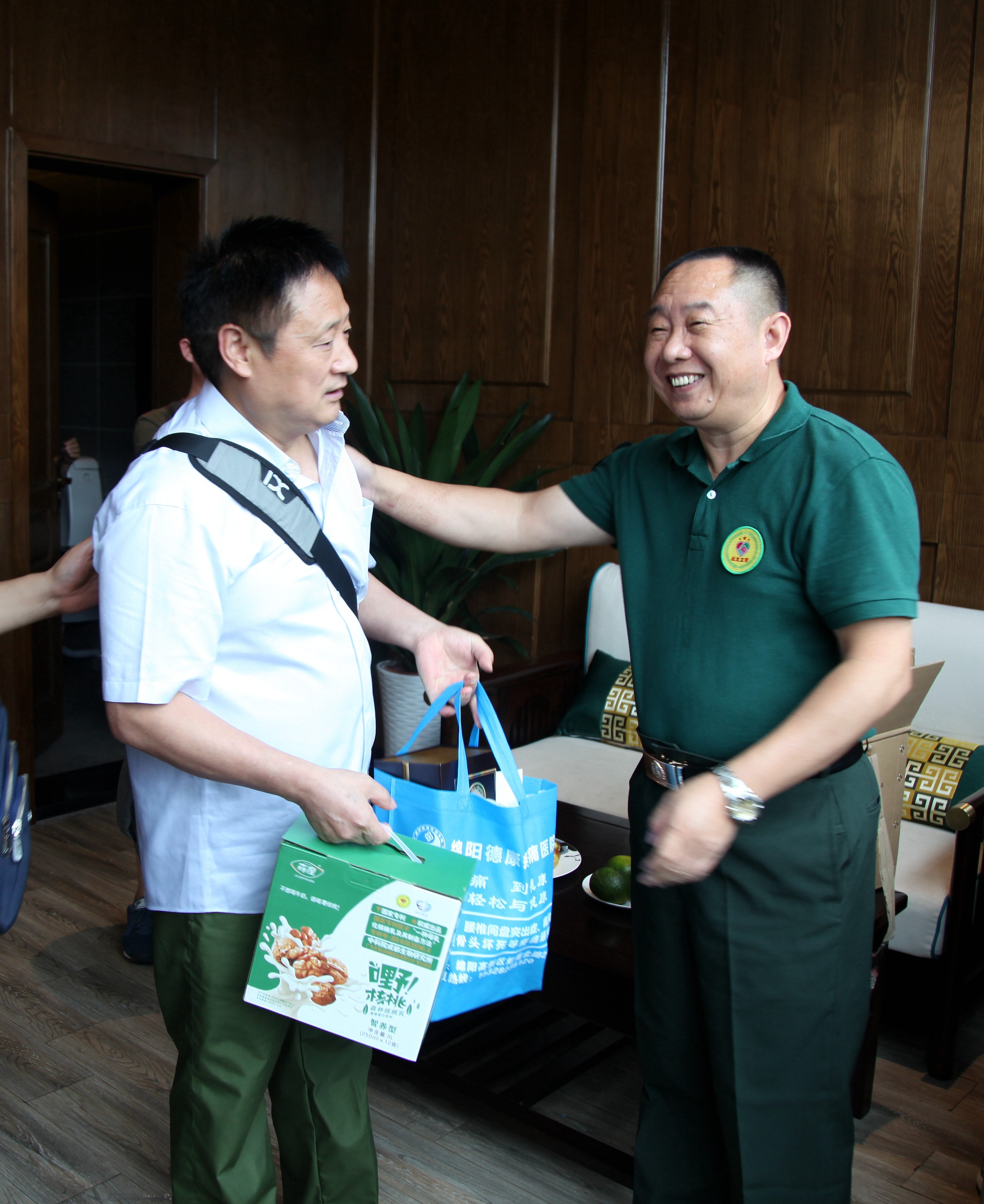 四川省众扶慈善基金会退役军人互助帮扶专项基金慰问立功战友