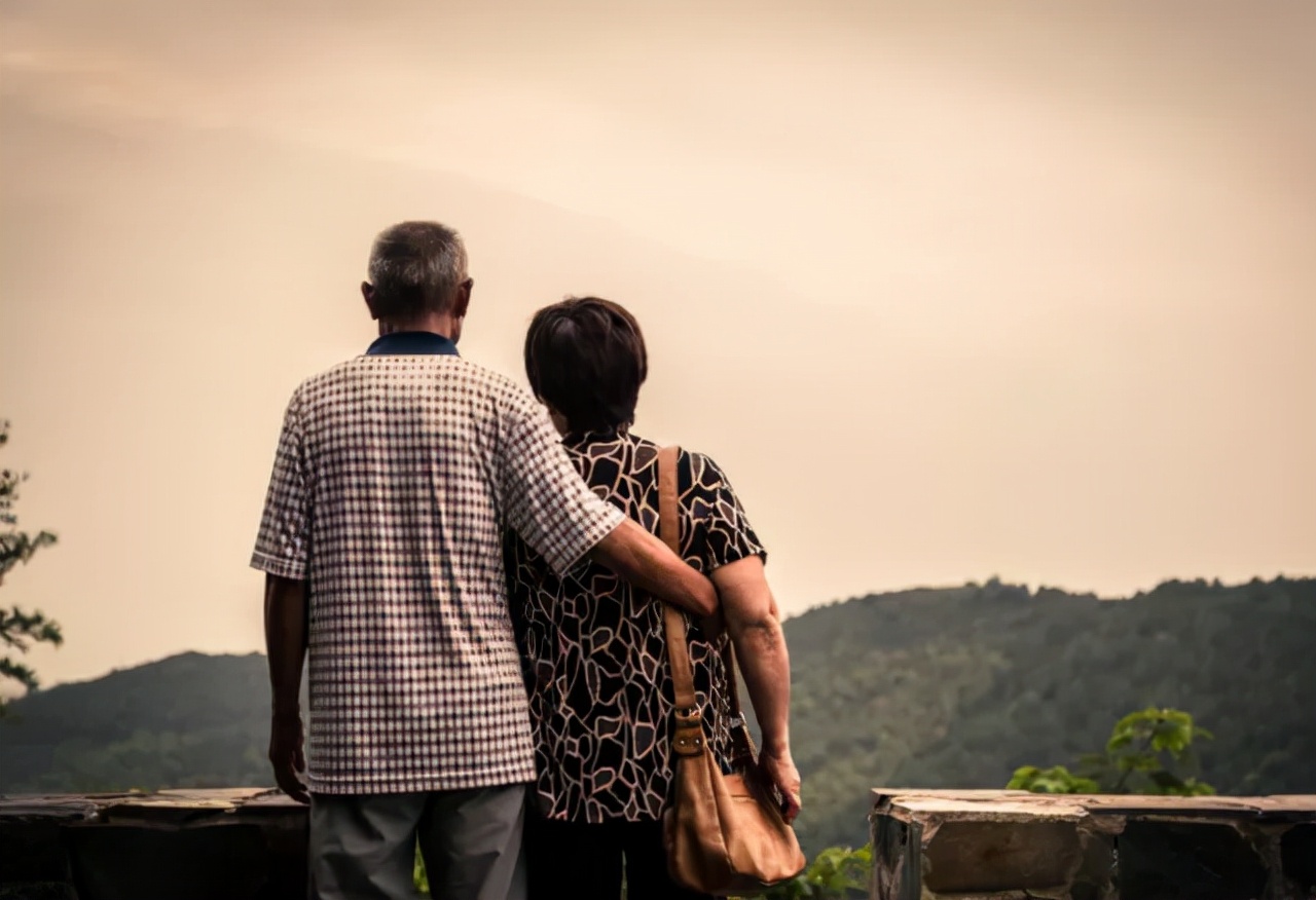 今日寒衣节,为去逝的亲人点一盏心灯,寄哀思,求平安