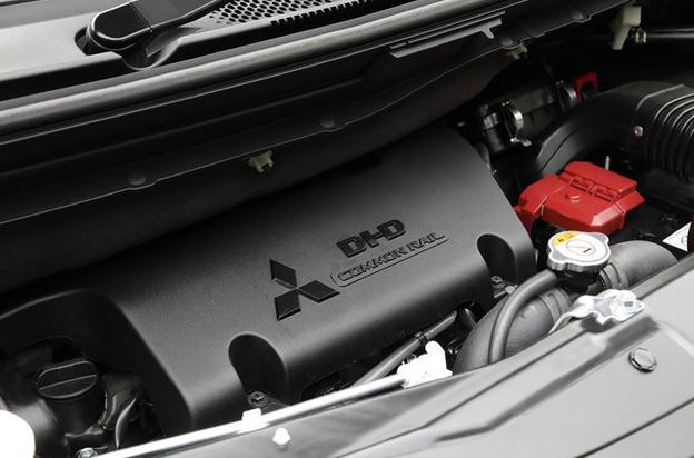 三菱推出全新面包车，四驱带锁，轴距2850mm，档次比奥德赛都高