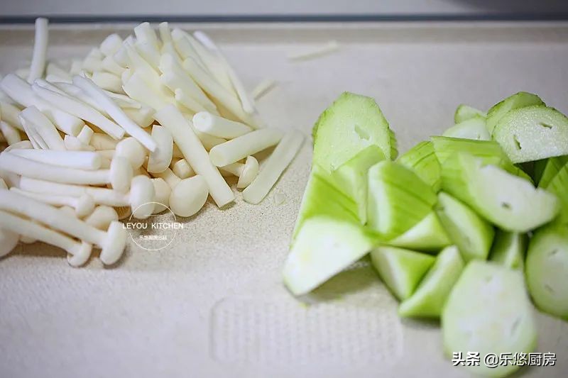 素丝瓜汤最简单的做法（丝瓜的最佳搭配）-第8张图片-科灵网
