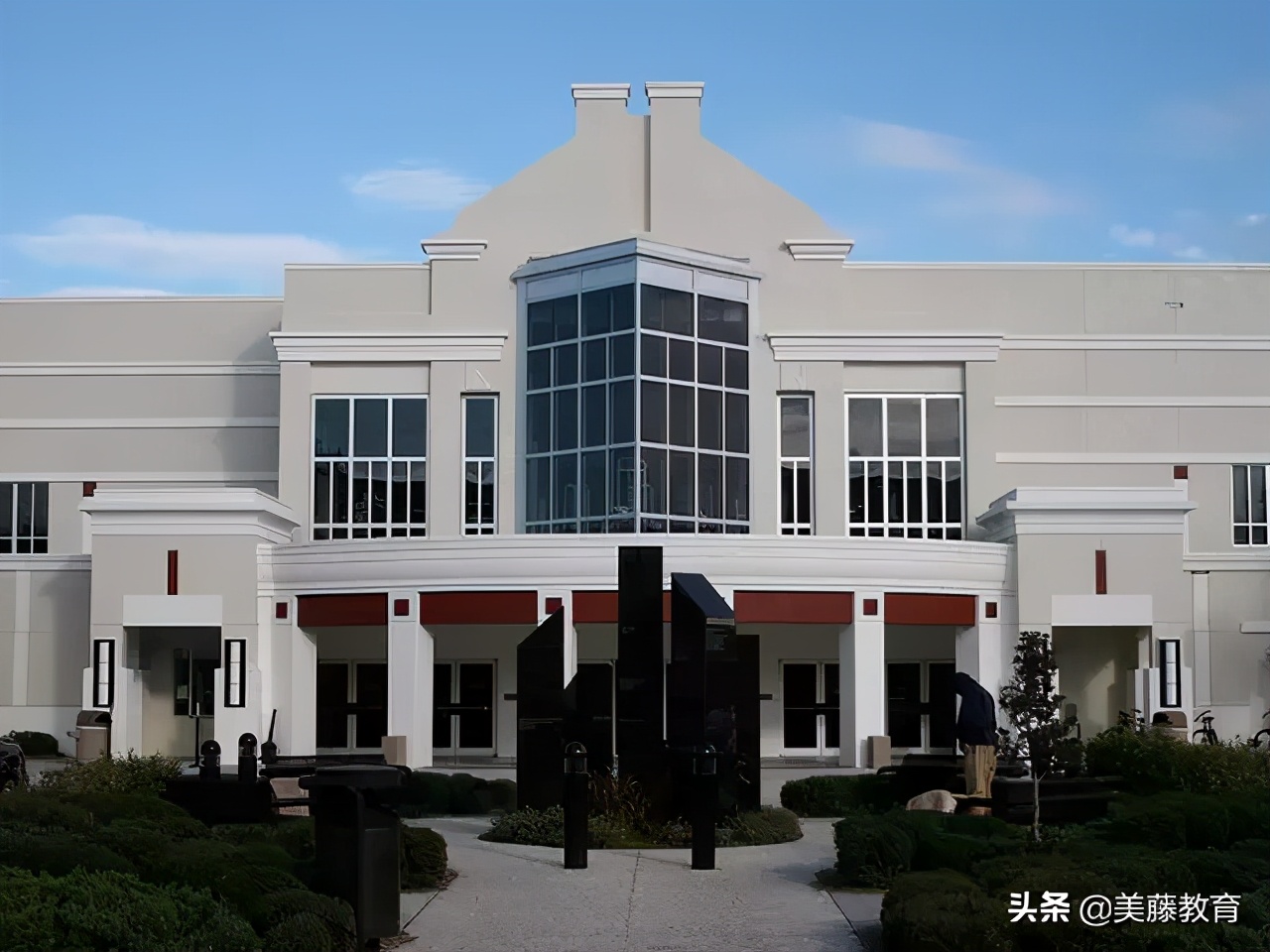 《商业内幕》公布：2020年被严重低估的50所学校，值得考虑