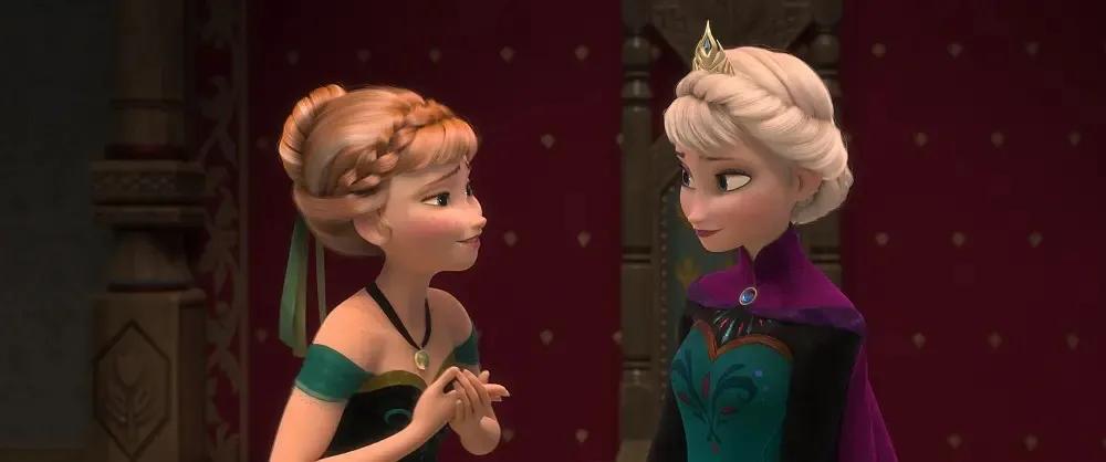 解析迪士尼经典电影《冰雪奇缘》，艾尔莎女王曾经竟然是反派？