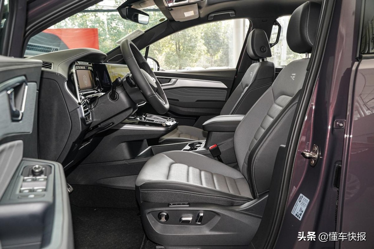 尺寸够大、配置具备豪华感，到店探访大众全新SUV揽境