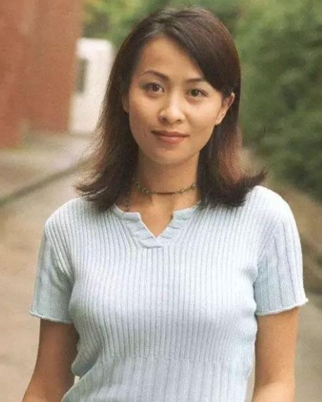 刘嘉玲遭绑架拍不雅照，大佬陈惠敏帮其要回，12年后照片为何被曝