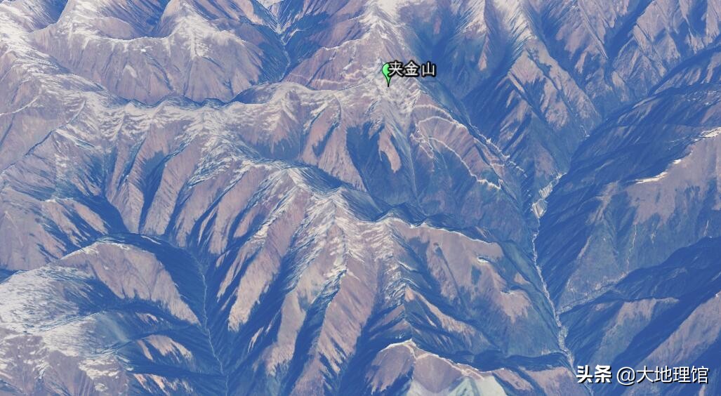 红军长征路上翻越了多少座雪山？