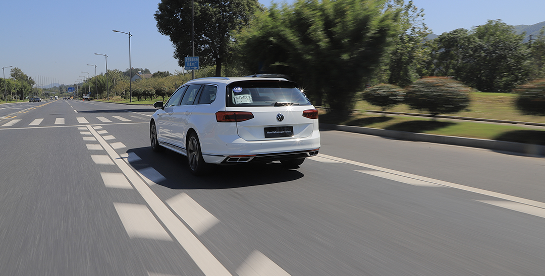 旅行车应该是什么样子的？试驾大众进口新蔚揽旅行车2.0TSI