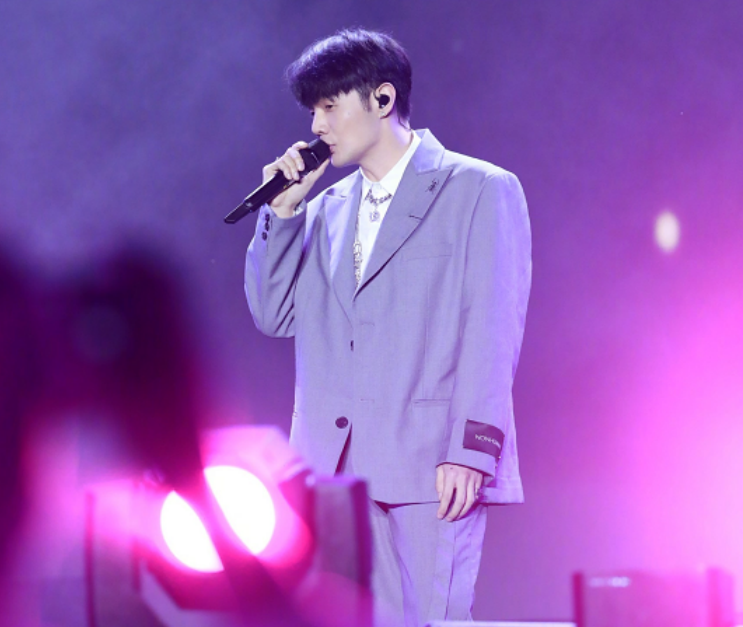 李荣浩为考生加油，六年文案充满仪式感，霸道总裁式发言让人安心