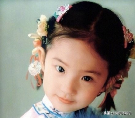 刘亦菲的小时候长什么样子(刘亦菲儿时表演照曝光，注定要当大明星的脸，难怪没人质疑她整容)