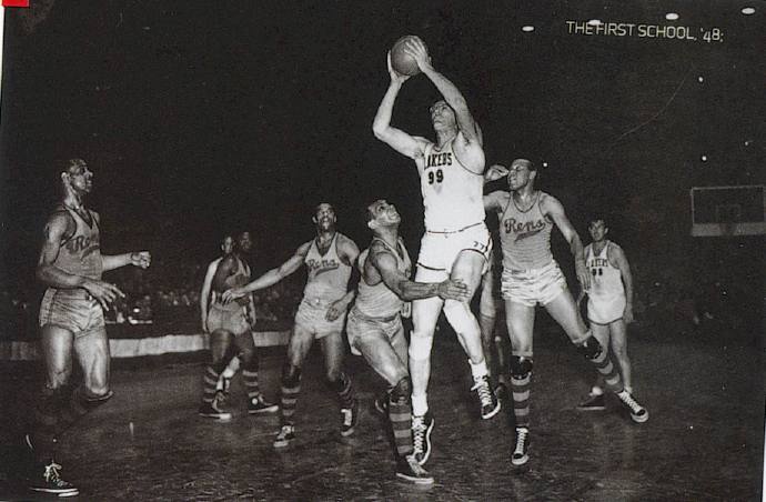 nba为什么叫麦肯(乔治-麦肯：重新定义篮球的巨人绅士，NBA史上第一位超级巨星)